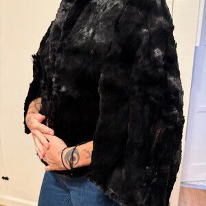Vintage Pogues Cincinnati Genuine Fur Cape – Black – One Size